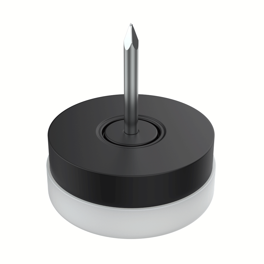 El tope redondo LQSL con clavo es ideal para su instalación en muebles, ya que <b>previene rayaduras incluso en superficies delicadas</b>. El material de la base en contacto con el suelo es HDPE (Polietileno de Alta Densidad) para diámetros de base (D) entre 15 y 22 mm, y PA6 (Nylon 6) para diámetros de base (D) de 25 y 30 mm. Esto asegura una excelente relación entre <b>resistencia mecánica y durabilidad frente al desgaste</b>. El cuerpo del tope está fabricado en LDPE (Polietileno de Baja Densidad), proporcionando una efectiva <b>reducción del sonido, además de absorber vibraciones y golpes</b>.
<br><br>
Ofrecemos la posibilidad de fabricar colores especiales bajo demanda. Consulte a nuestra oficina comercial para más información